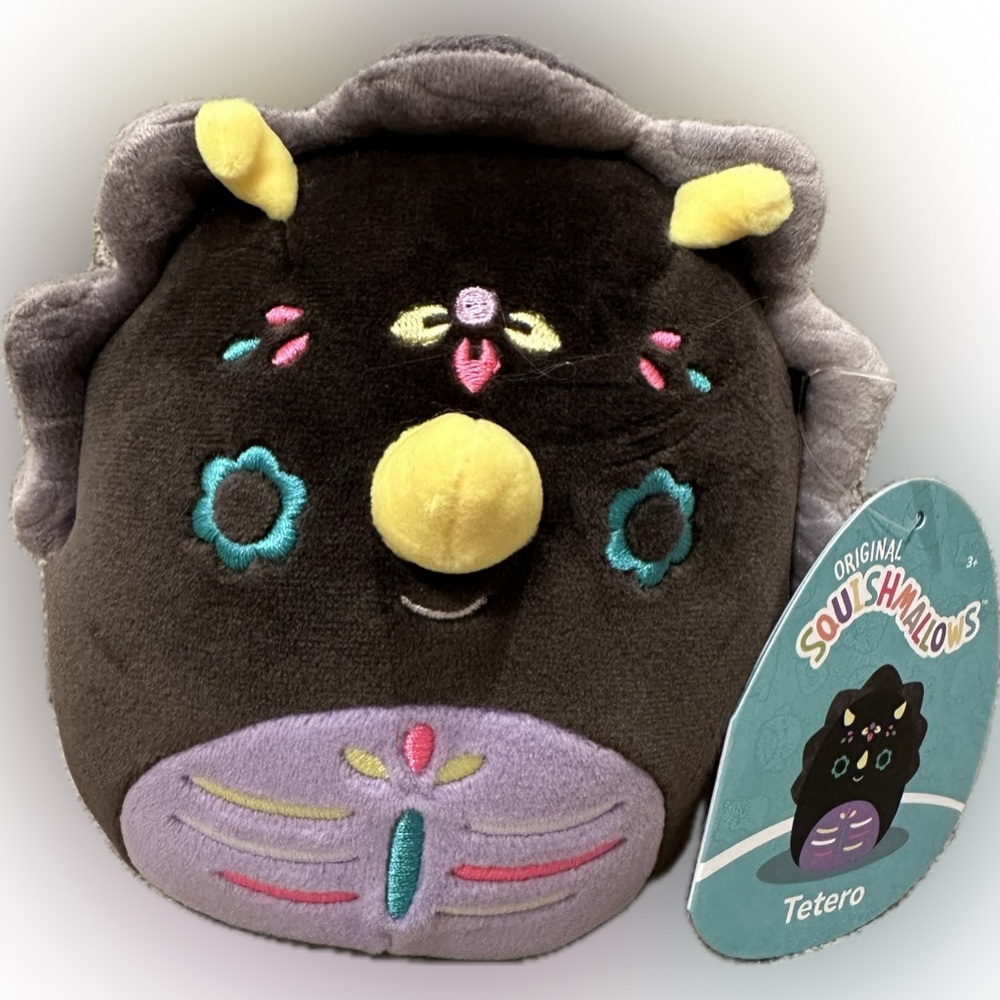 NWT 🇺🇸 NWT 🇺🇸 Squishmallow Tetero the Day of the Dead Triceratops 5"